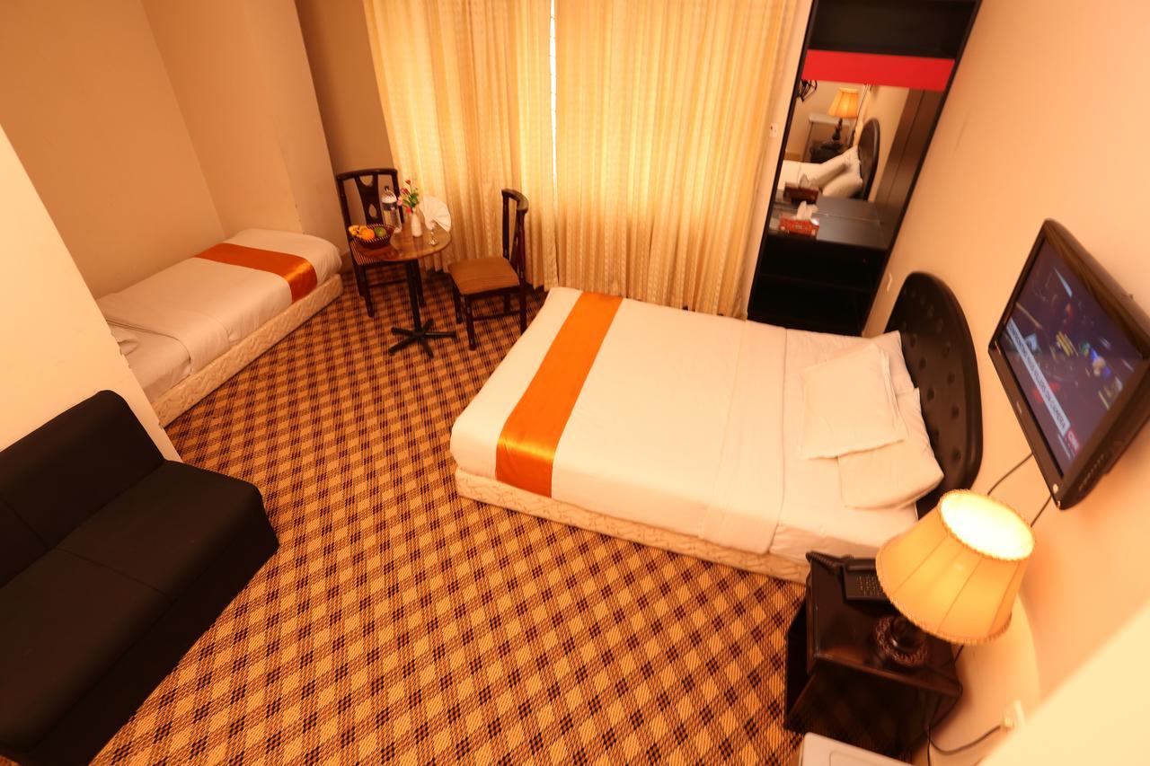 Holiday Xpress Dhaka Exterior foto